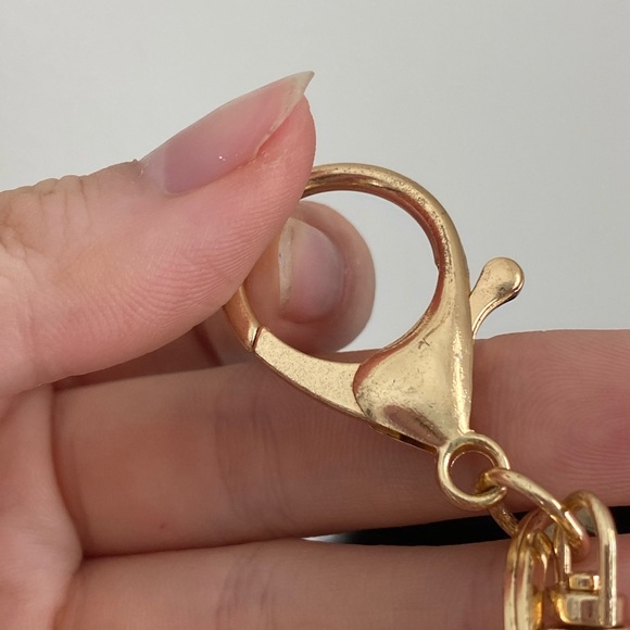 NEW The Only Roses Keychain Charm - Picture 6 of 7